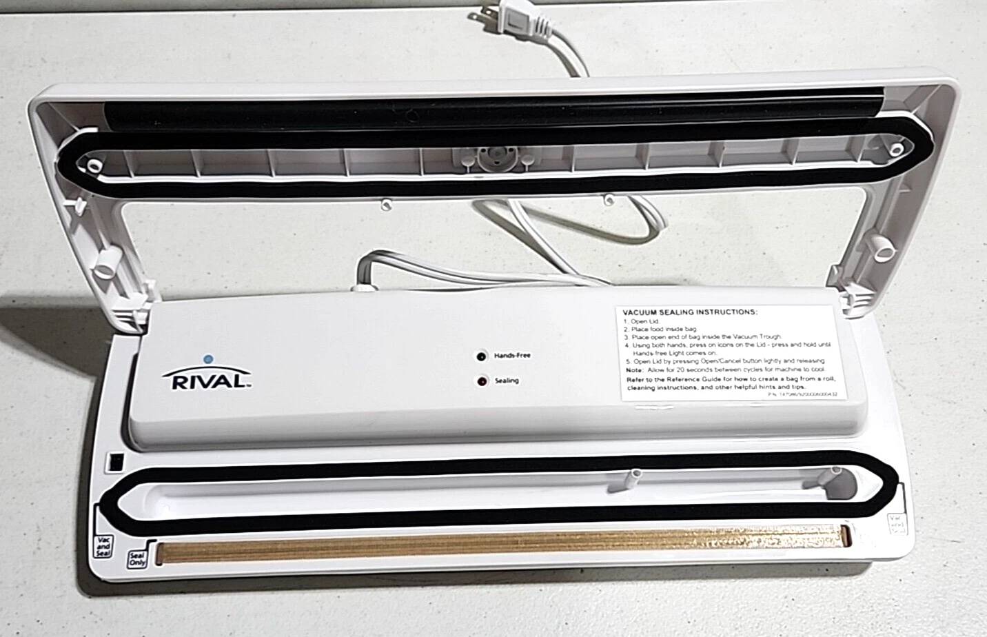 Seal-a-Meal VS107 - Open